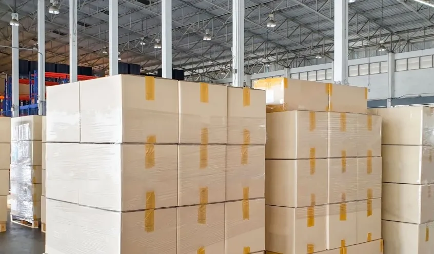 Jak dopasować parametry paletyzatora do rodzaju produktu i tempa linii