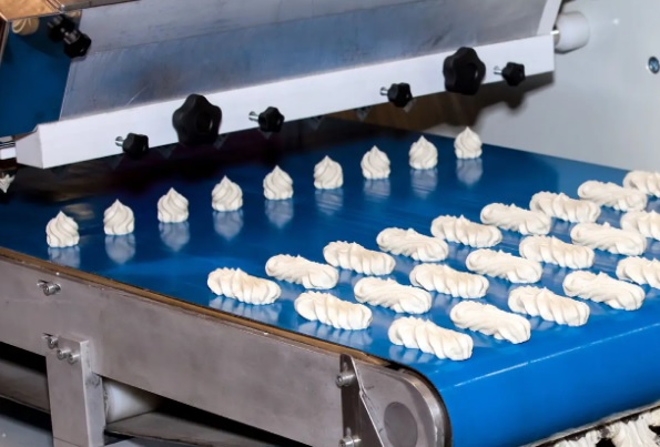 Jak maszyny cukiernicze wpływają na redukcję emisji CO₂ w zakładach?